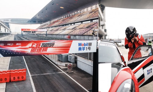 万马奔腾驭新程 2025上赛圈速榜收官战燃擎落幕